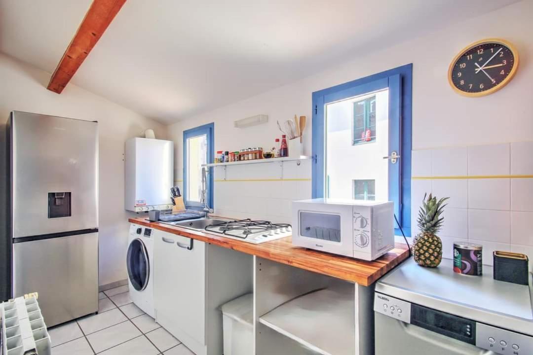 Un Court Séjour, 300m des Arènes, rue calme&wifi Nimes Exterior foto